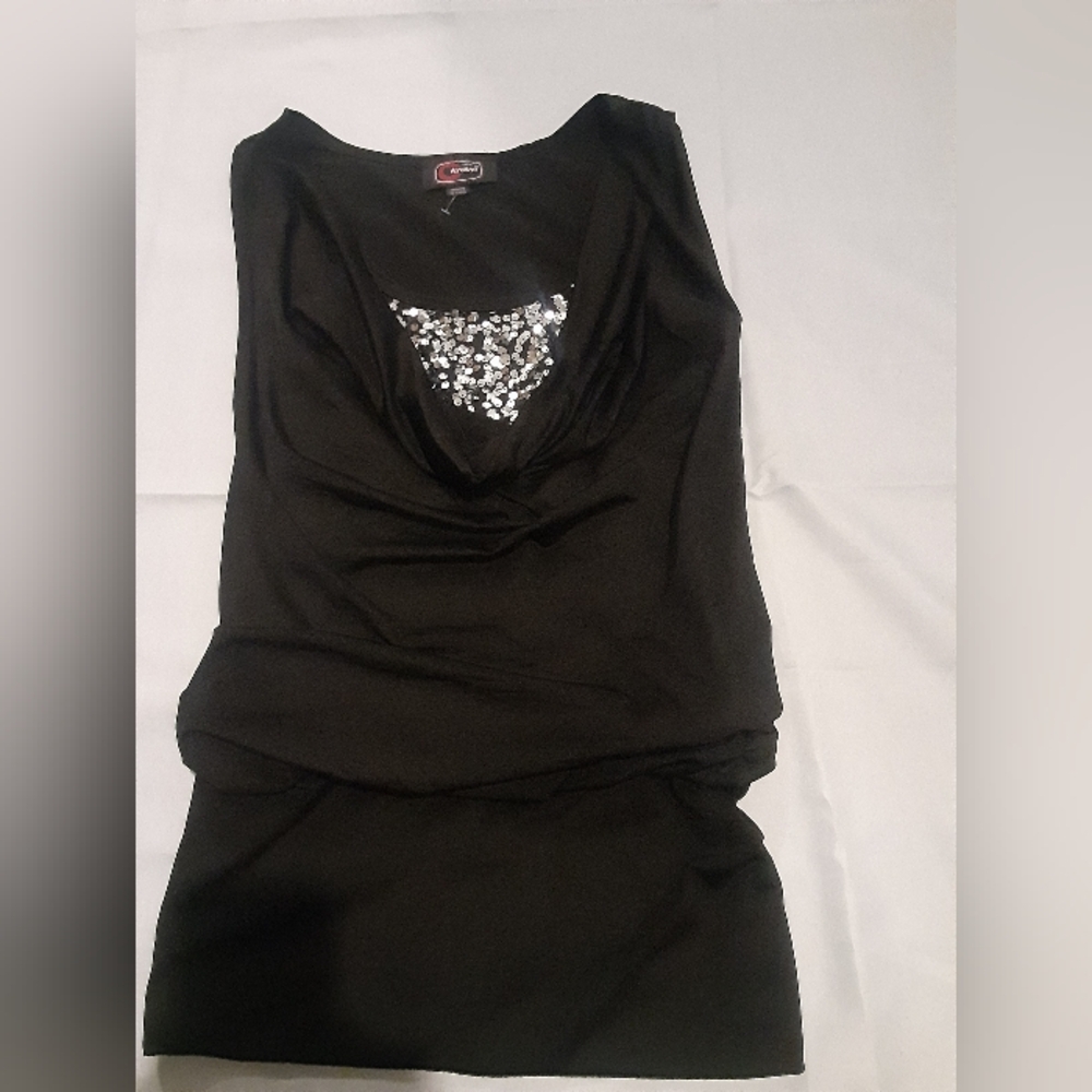 ♥️3/$15 Elegant Black Sleeveless Top with Silver Accents